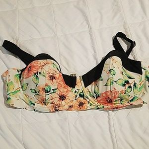 Ava & Viv swimtop